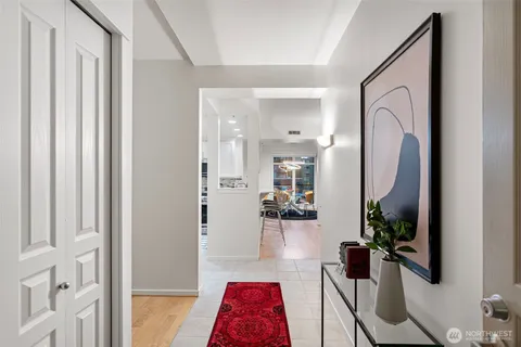 $890,000 | 2801 1st Avenue, Unit 401, Seattle, WA 98121