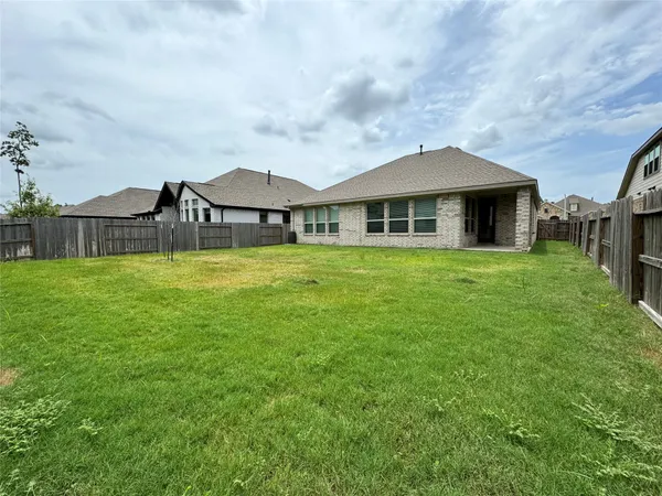 $2,400 | 17311 Grand Canyon Road, Conroe, TX 77302