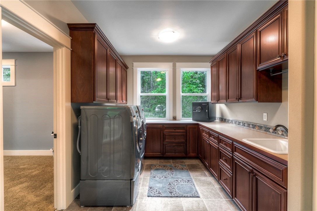 13240 Wallace Road Southeast Olalla, WA 98359 - Photo 15 of 27 Gallery Image 15