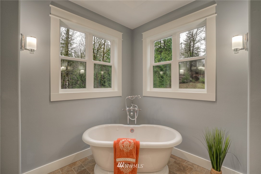 13240 Wallace Road Southeast Olalla, WA 98359 - Photo 21 of 27 Gallery Image 21