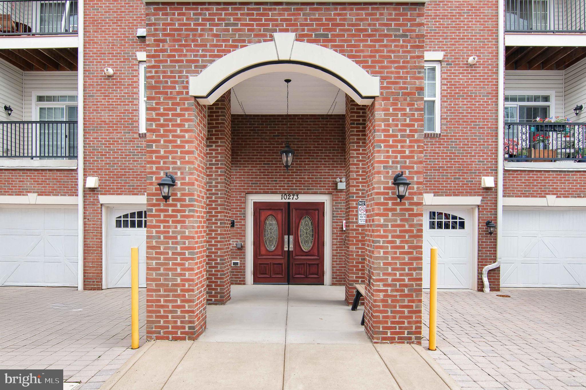 10273A Fountain Circle, Unit 306 Manassas, VA 20110 - Photo 2 of 33 a front view of a house