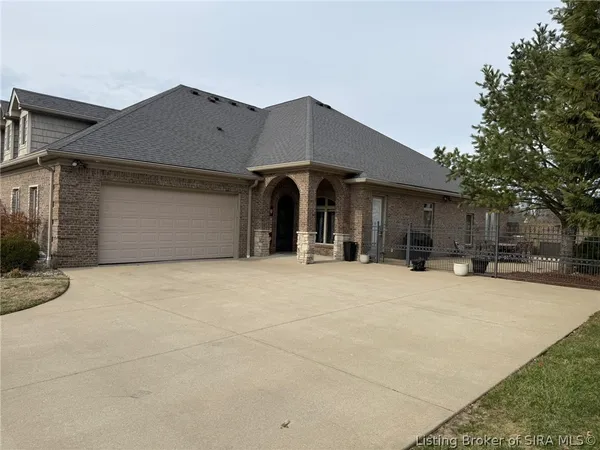 $389,900 | 3707 Riverwalk Court, Jeffersonville, IN 47130