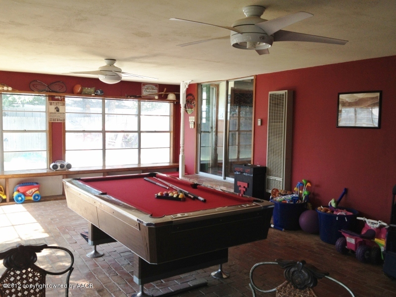 4305 Parker Street Amarillo, TX 79110 - Photo 29 of 34 Sunroom 3rd view