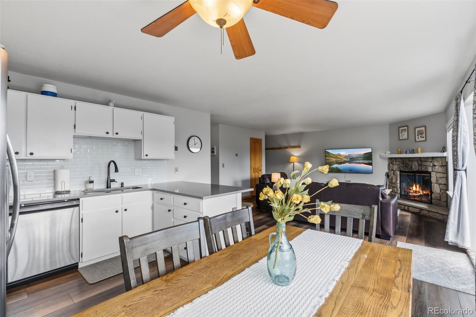 9849 Ryan Gulch Road, Unit 201 Silverthorne, CO 80498 - Photo 9 of 35 Gallery Image 9