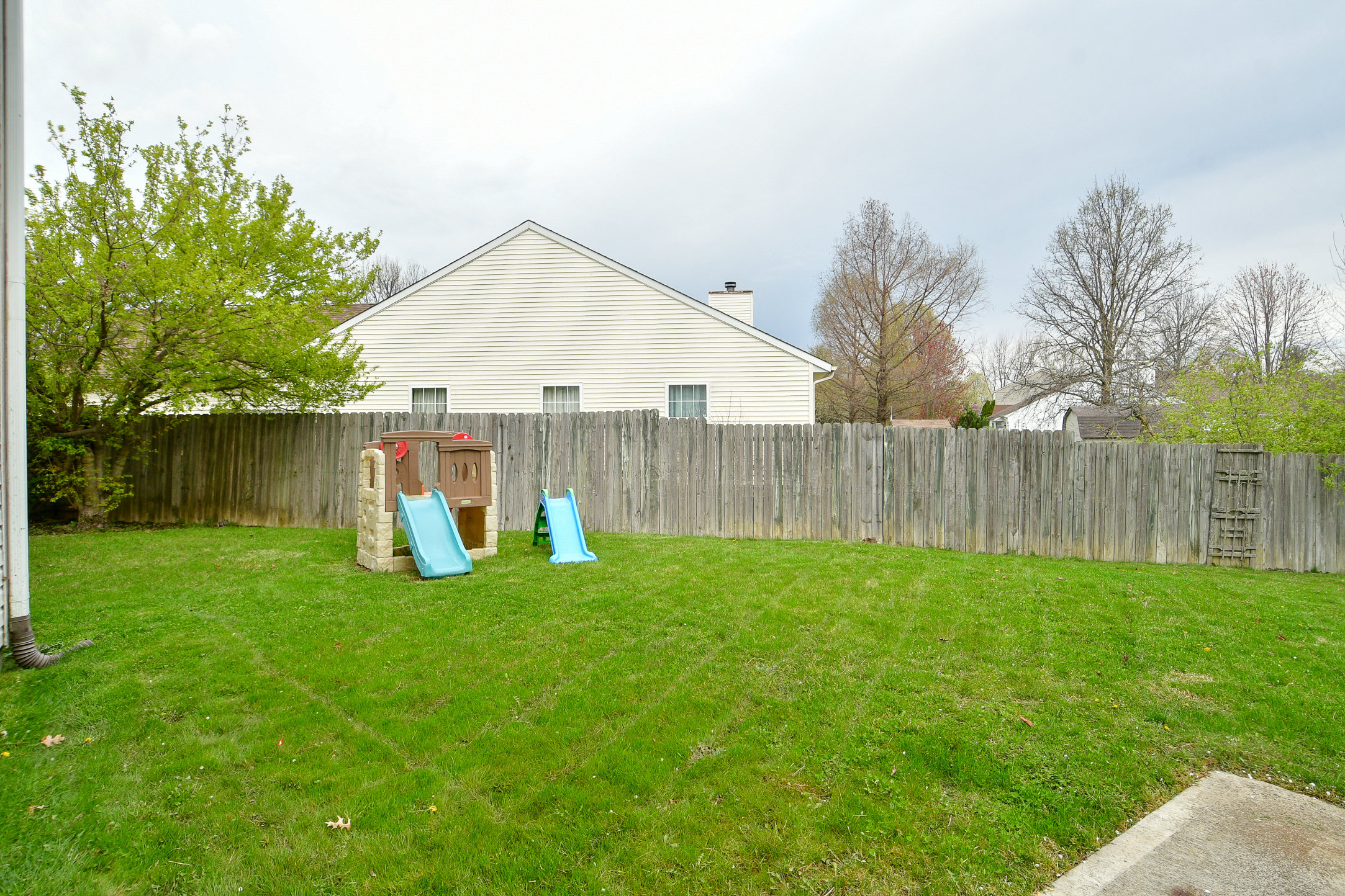 6424 Furnas Road Indianapolis, IN 46221 - Photo 37 of 44