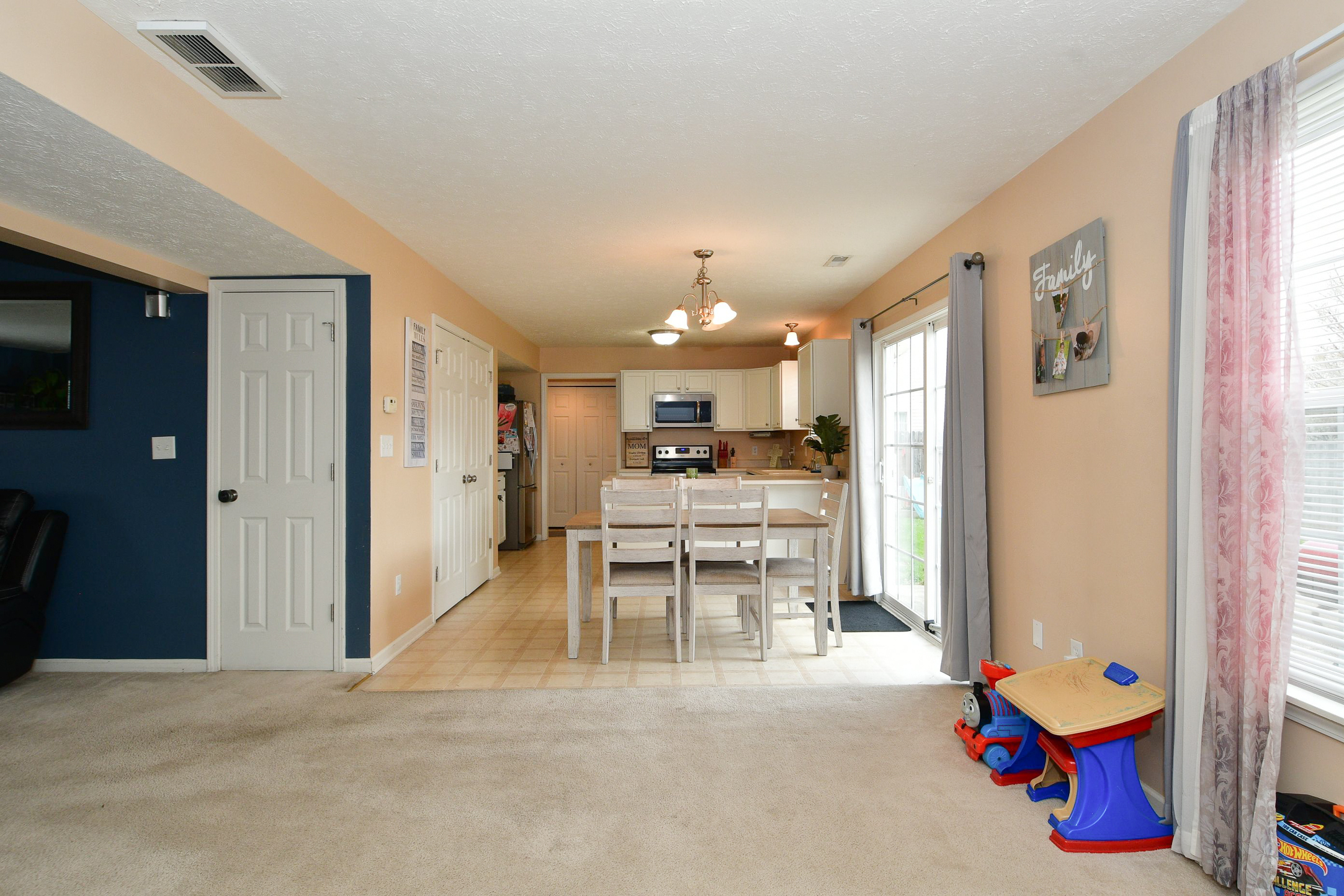 6424 Furnas Road Indianapolis, IN 46221 - Photo 7 of 44
