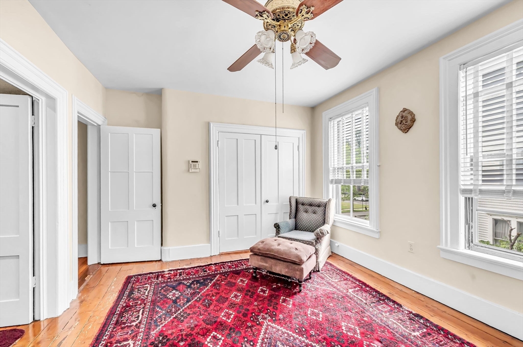 33 Madison Avenue Springfield, MA 01105 - Photo 21 of 32 a living room with furniture and a rug