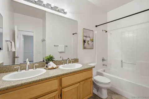 $935,000 | 5414 Toucanet Court, Oceanside, CA 92057