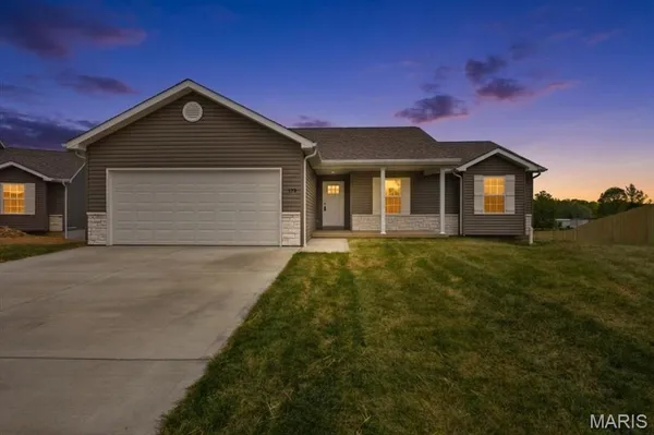 $2,400 | 179 Rivers Edge Drive, Moscow Mills, MO 63362