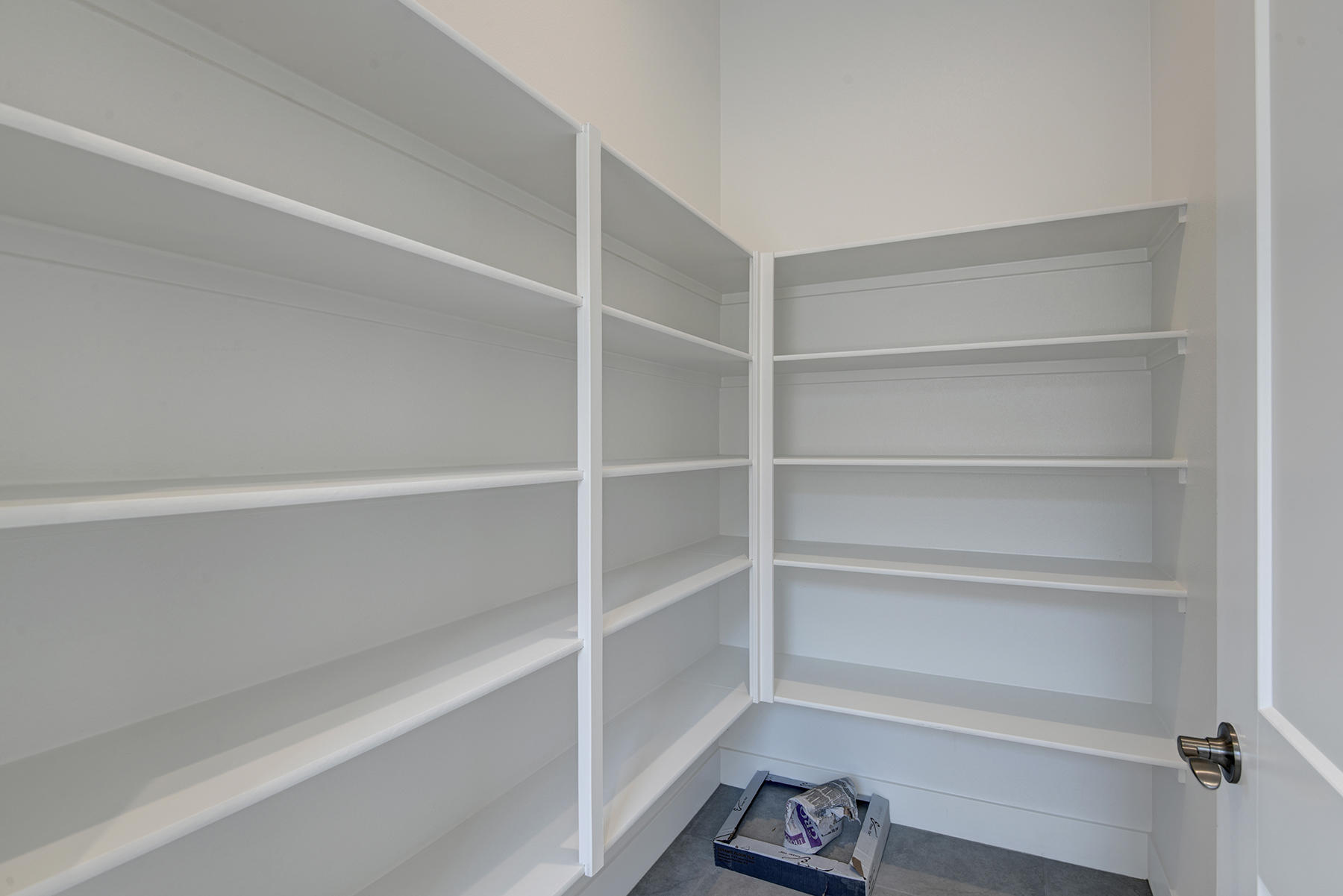 52 Cork Tree Rancho Mirage, CA 92270 - Photo 24 of 47 WALK IN PANTRY MLS