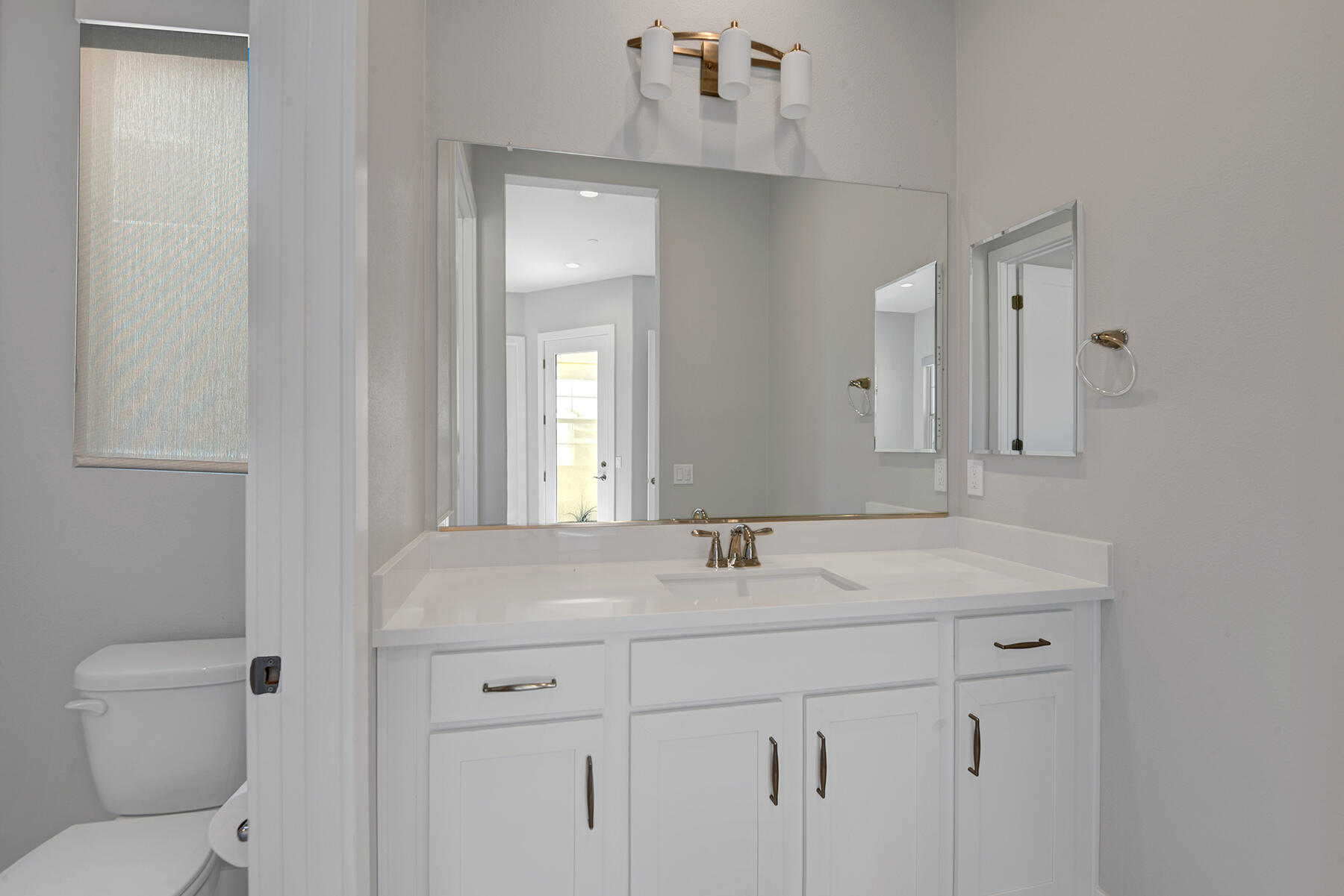 52 Cork Tree Rancho Mirage, CA 92270 - Photo 37 of 47 ATTACHED CASITA BATHROOM MLS