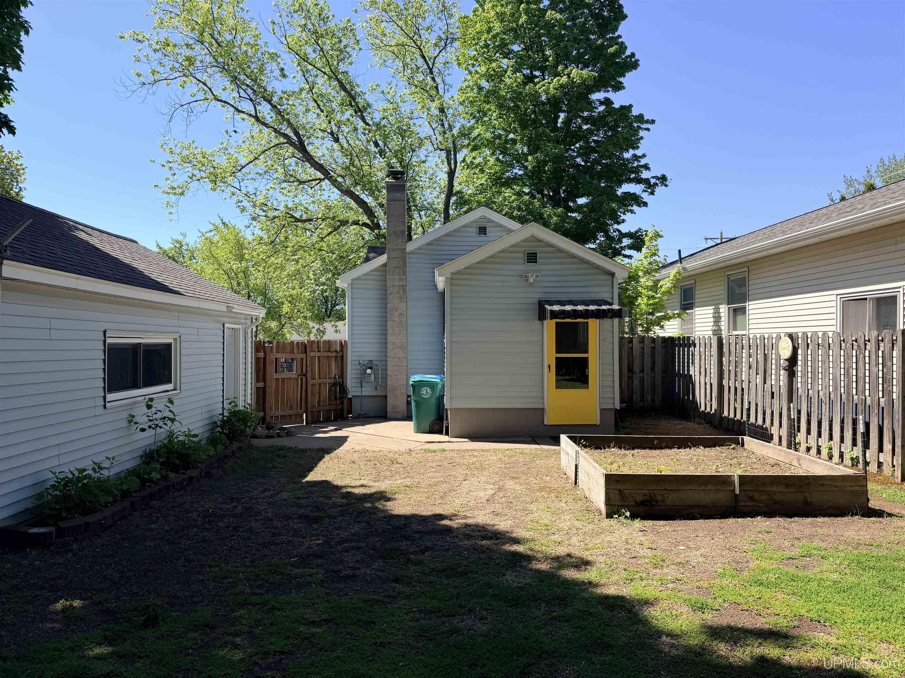 340 Mesnard Street Marquette, MI 49855 - Photo 32 of 36