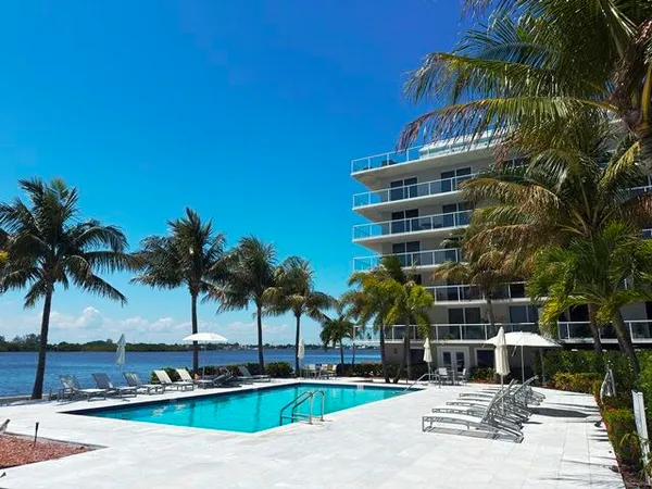 $3,500 | 2560 South Ocean Boulevard, Unit 603, Palm Beach, FL 33480
