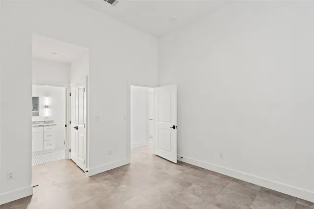 $3,000 | 2102 Mechanic Street, Unit 101, Galveston, TX 77550