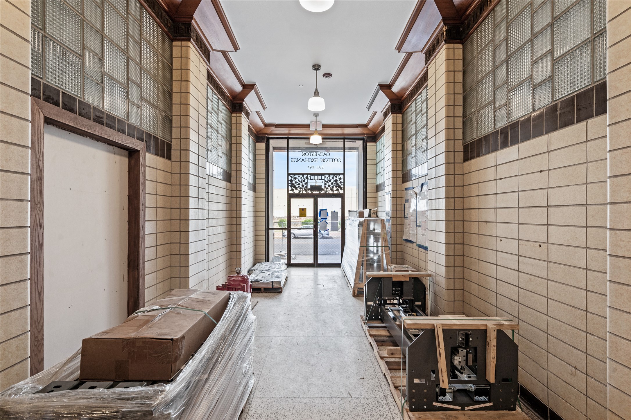 2102 Mechanic Street, Unit 101 Galveston, TX 77550 - Photo 24 of 28 a view of balcony