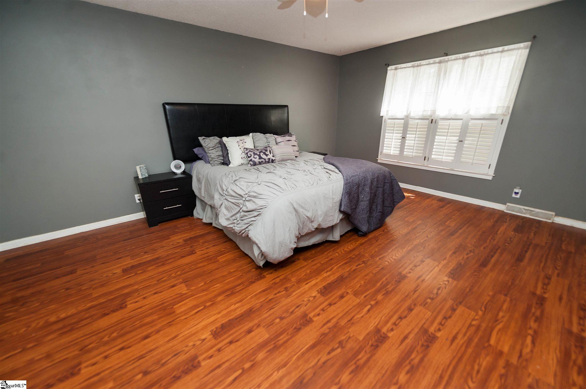228 Hardwood Road Greenville, SC 29607 - Photo 11 of 29 Gallery Image 11