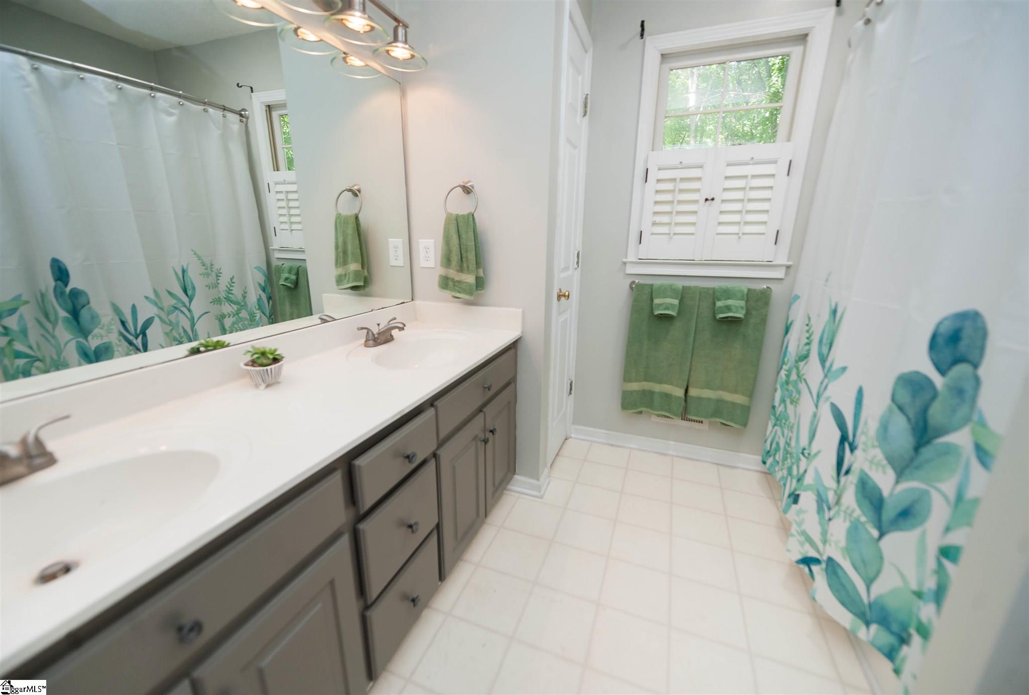 228 Hardwood Road Greenville, SC 29607 - Photo 13 of 29 Gallery Image 13