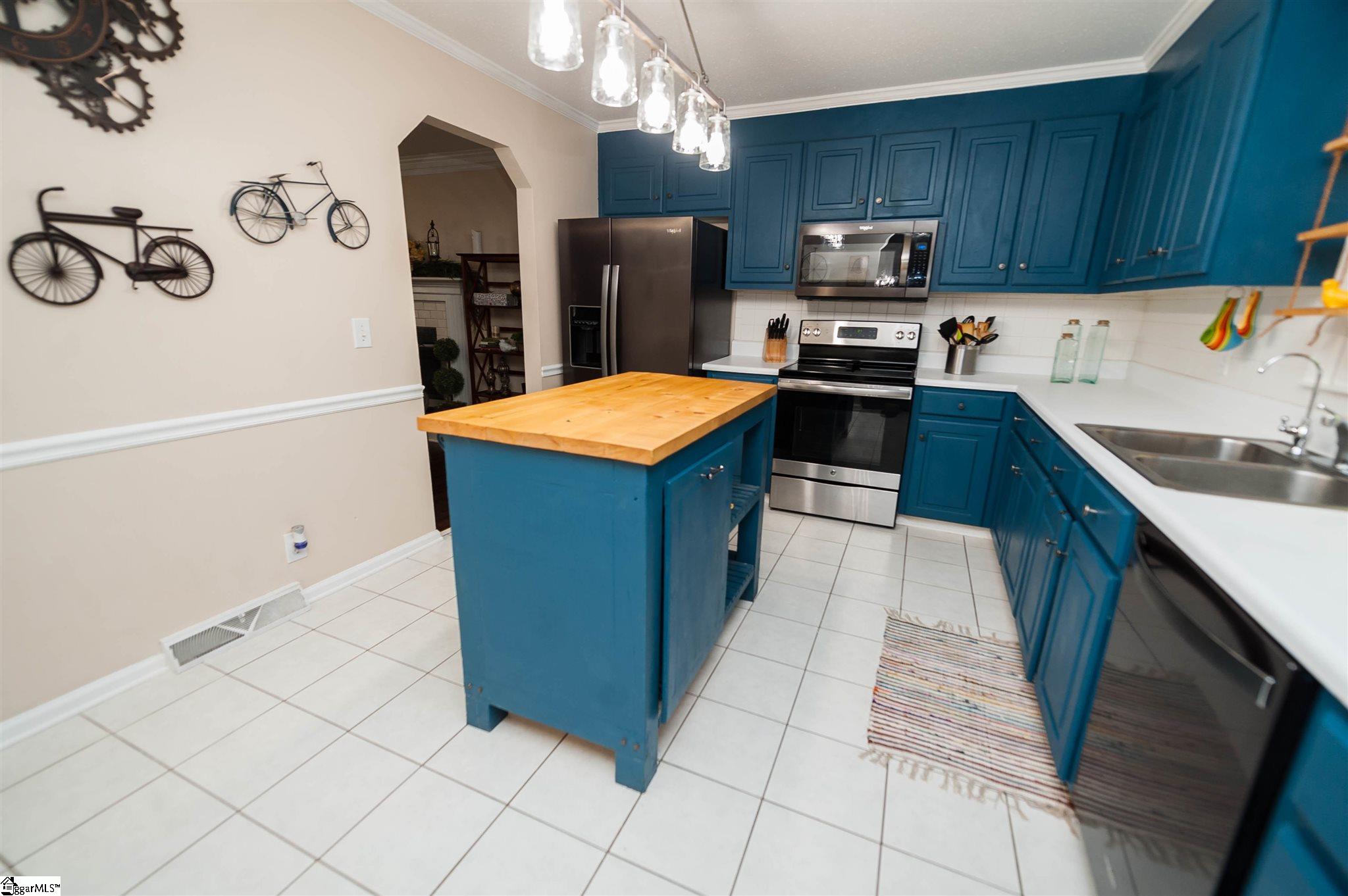 228 Hardwood Road Greenville, SC 29607 - Photo 8 of 29 Gallery Image 8