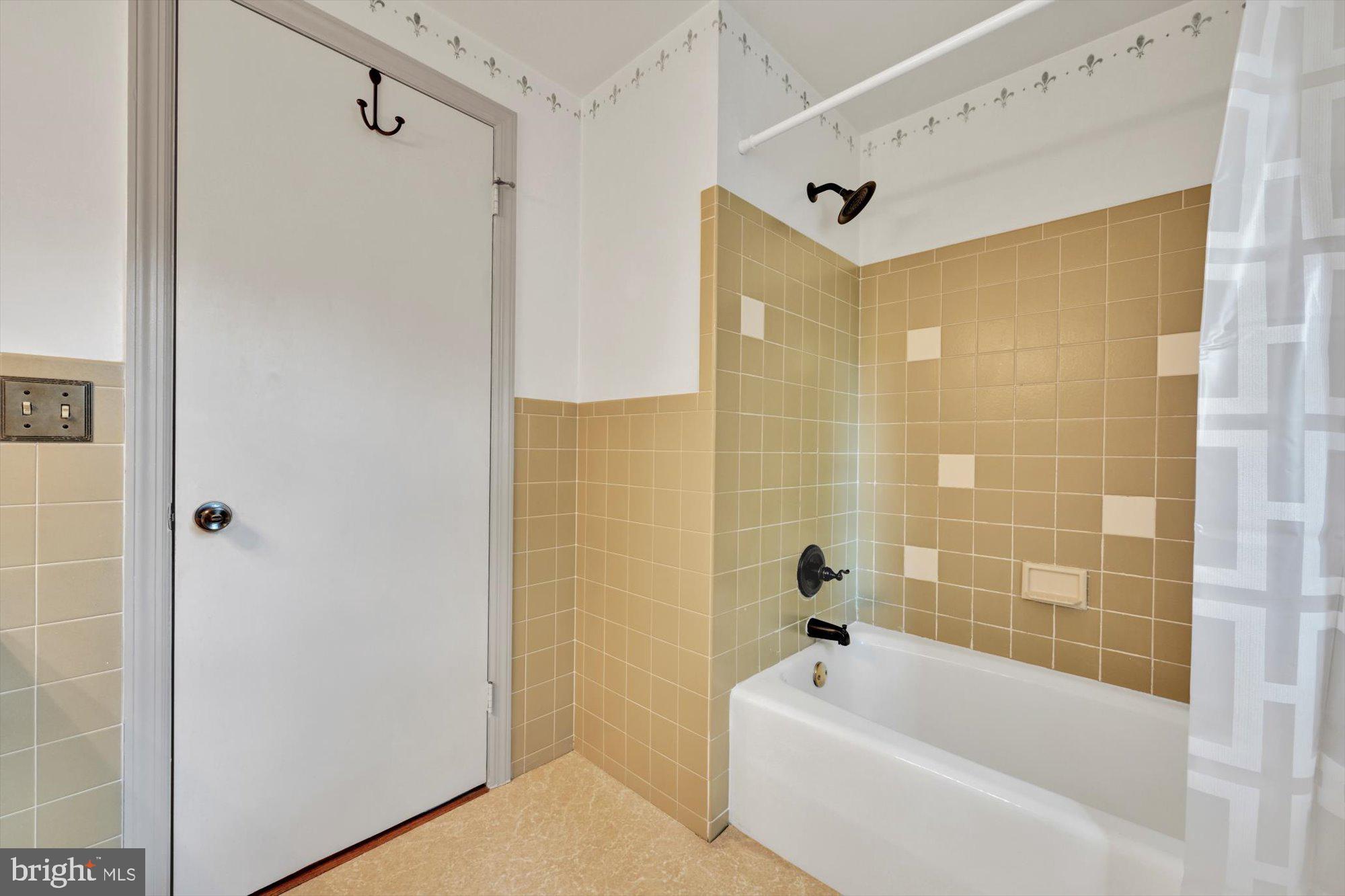 2751 Old Orchard Road Lancaster, PA 17601 - Photo 21 of 35 Gallery Image 21