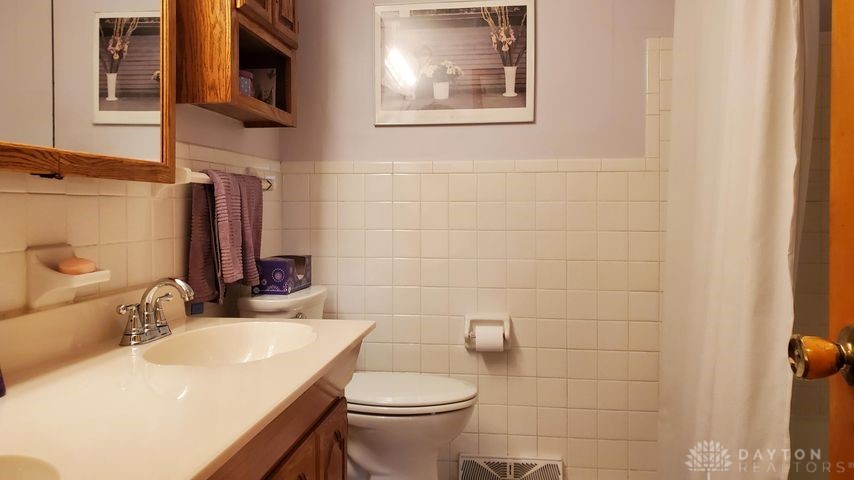 5230 Ridgewood Road East Springfield, OH 45503 - Photo 12 of 24