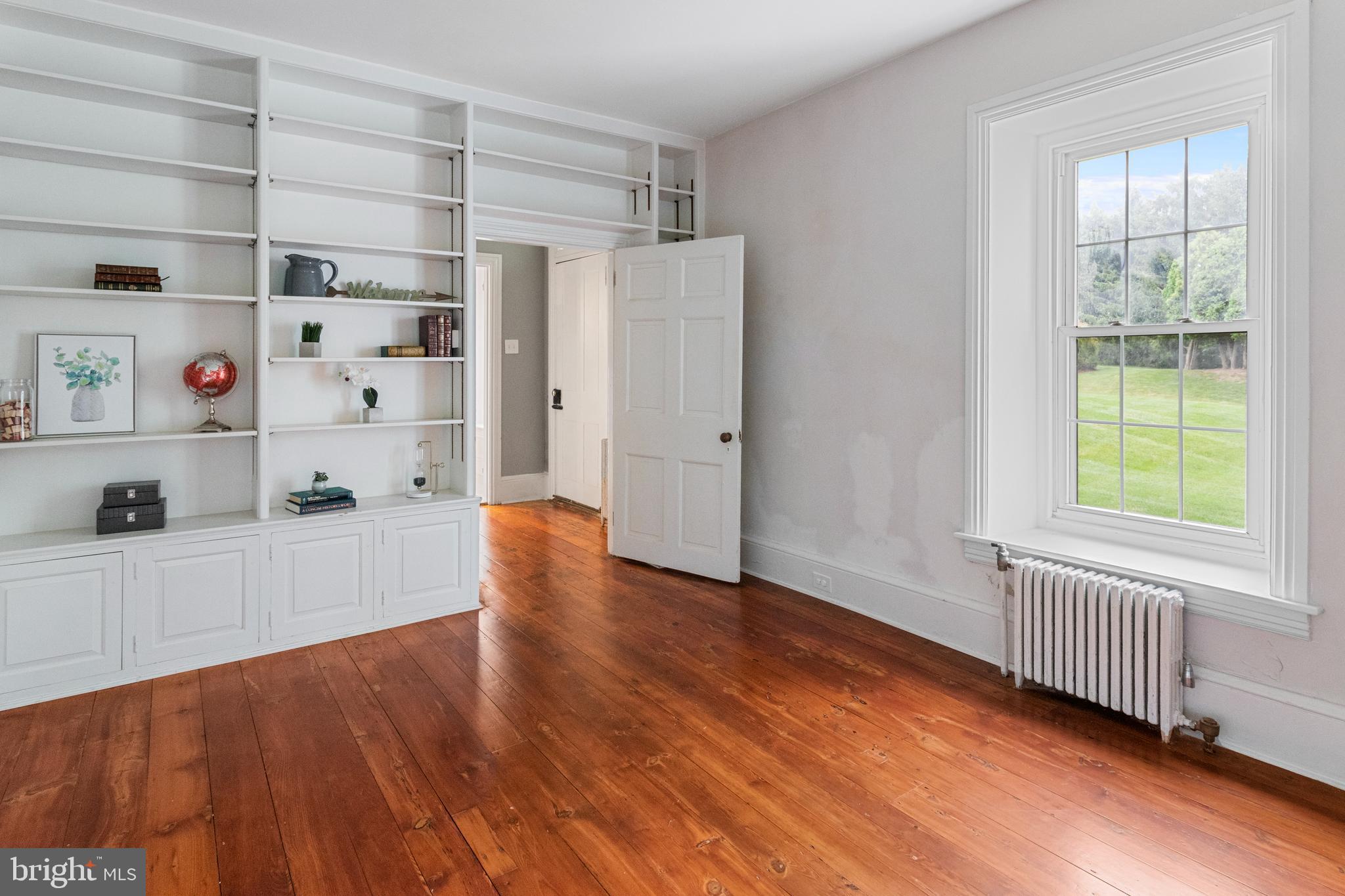 11 Silver Maple Drive Doylestown, PA 18901 - Photo 14 of 27 OFFICE SPACE AND BUILT-INS