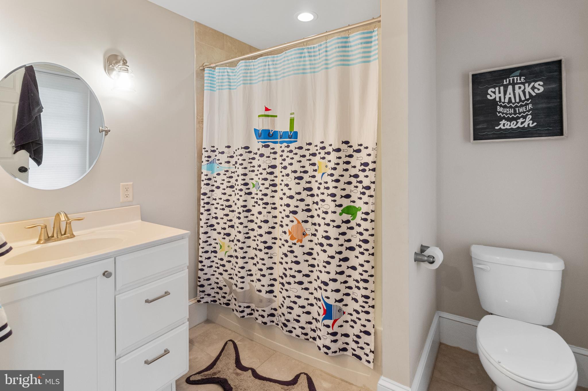 11 Silver Maple Drive Doylestown, PA 18901 - Photo 21 of 27 HALLWAY FULL BATH