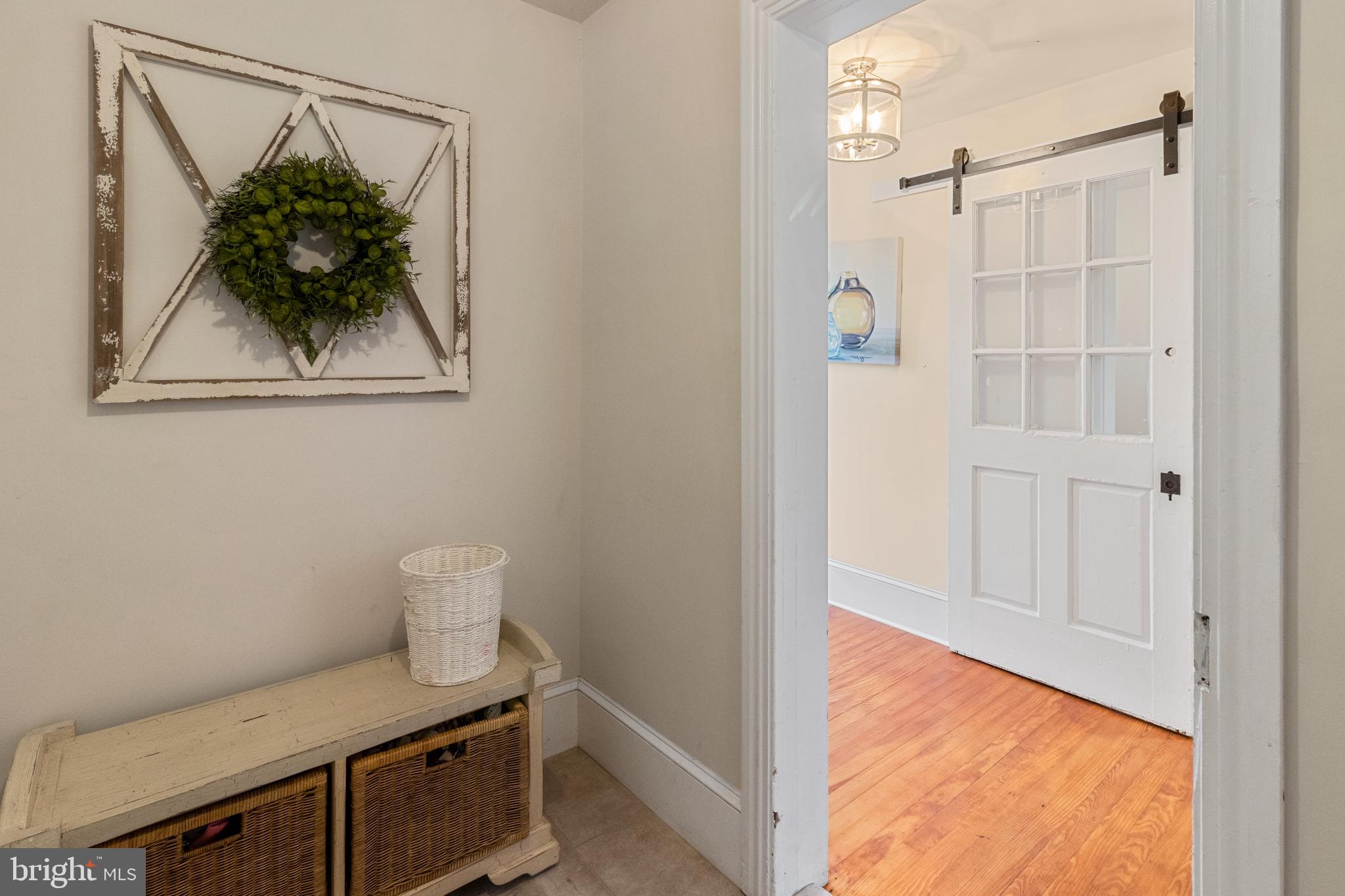 11 Silver Maple Drive Doylestown, PA 18901 - Photo 10 of 27 MUDROOM ENTRANCE
