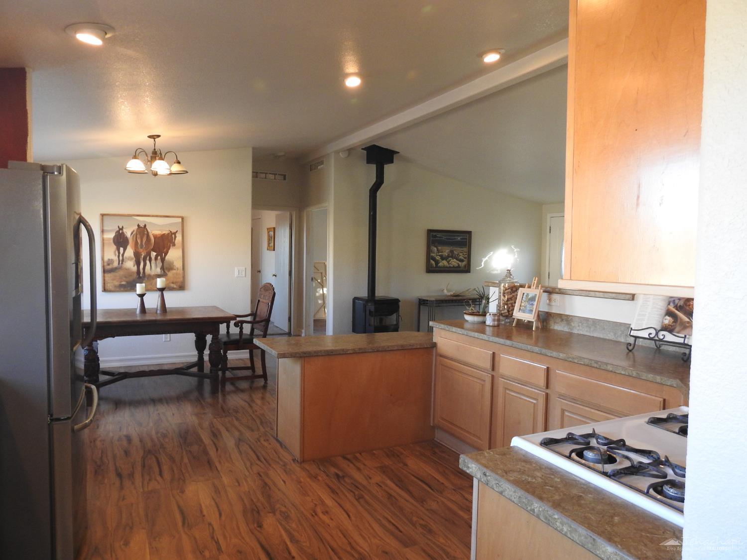 16220 Tehachapi Willow Springs Road Tehachapi, CA 93561 - Photo 11 of 31 Gallery Image 11
