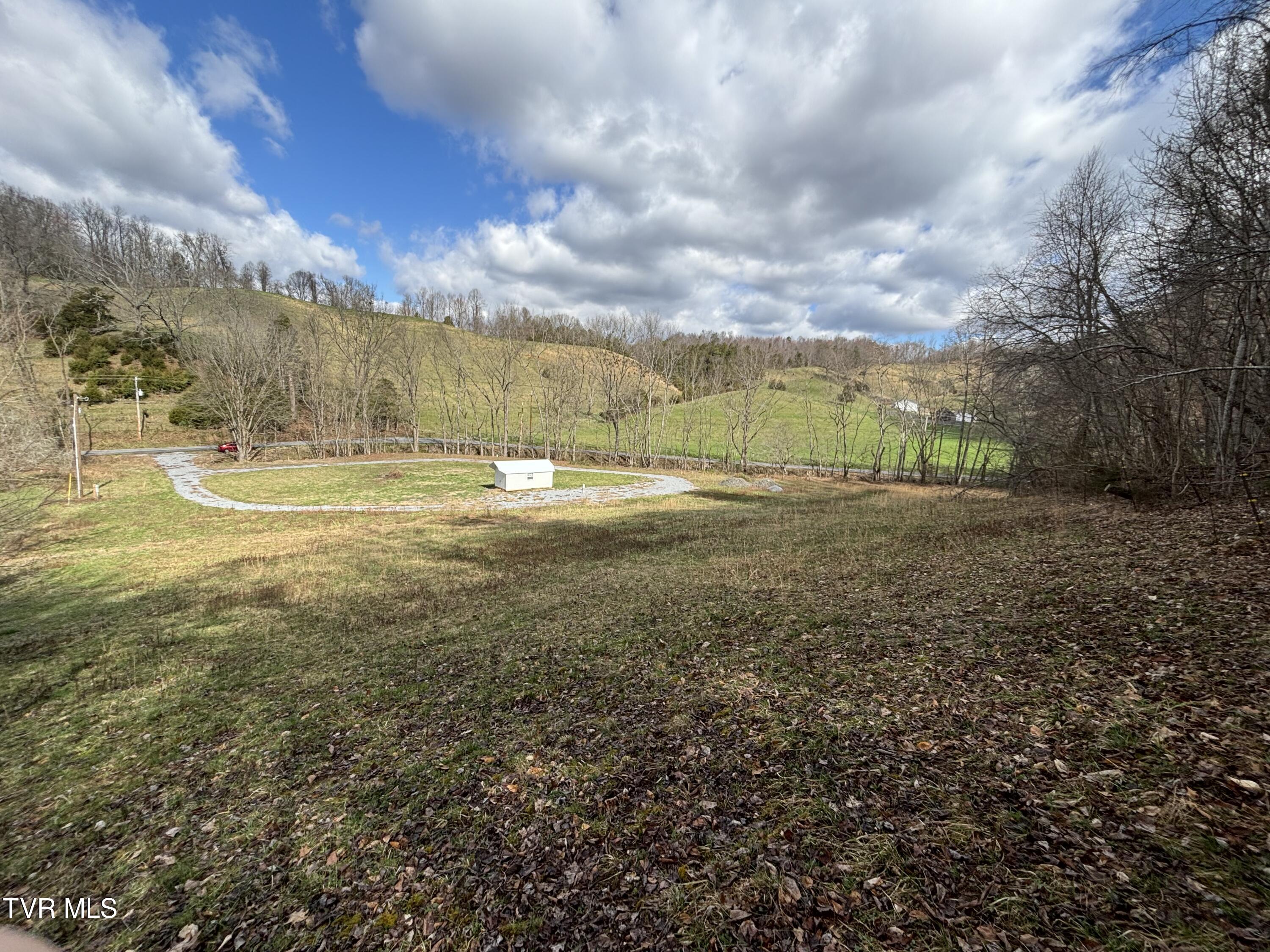 166 Holston Mountain Road Elizabethton, TN 37643 - Photo 8 of 25 IMG_0269