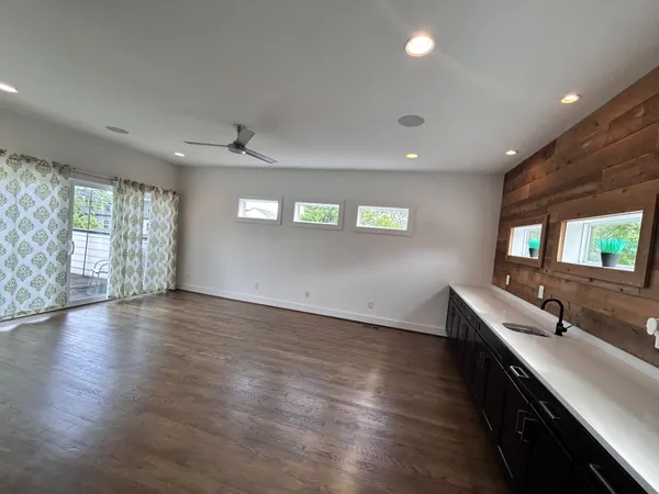 $4,500 | 913 B 14th Avenue South, Nashville, TN 37212