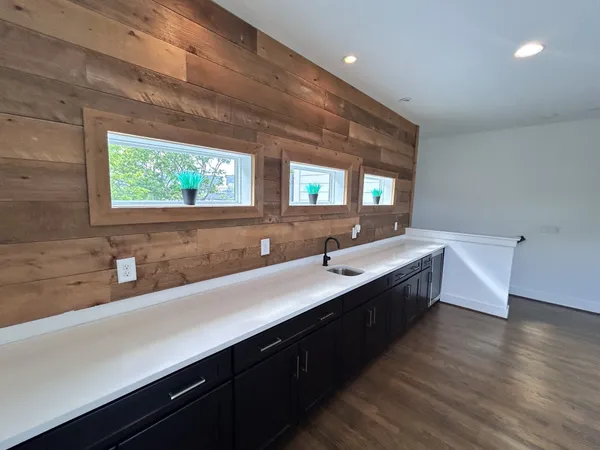 $4,500 | 913 B 14th Avenue South, Nashville, TN 37212