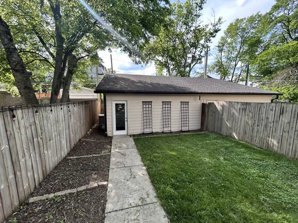 $4,500 | 913 B 14th Avenue South, Nashville, TN 37212