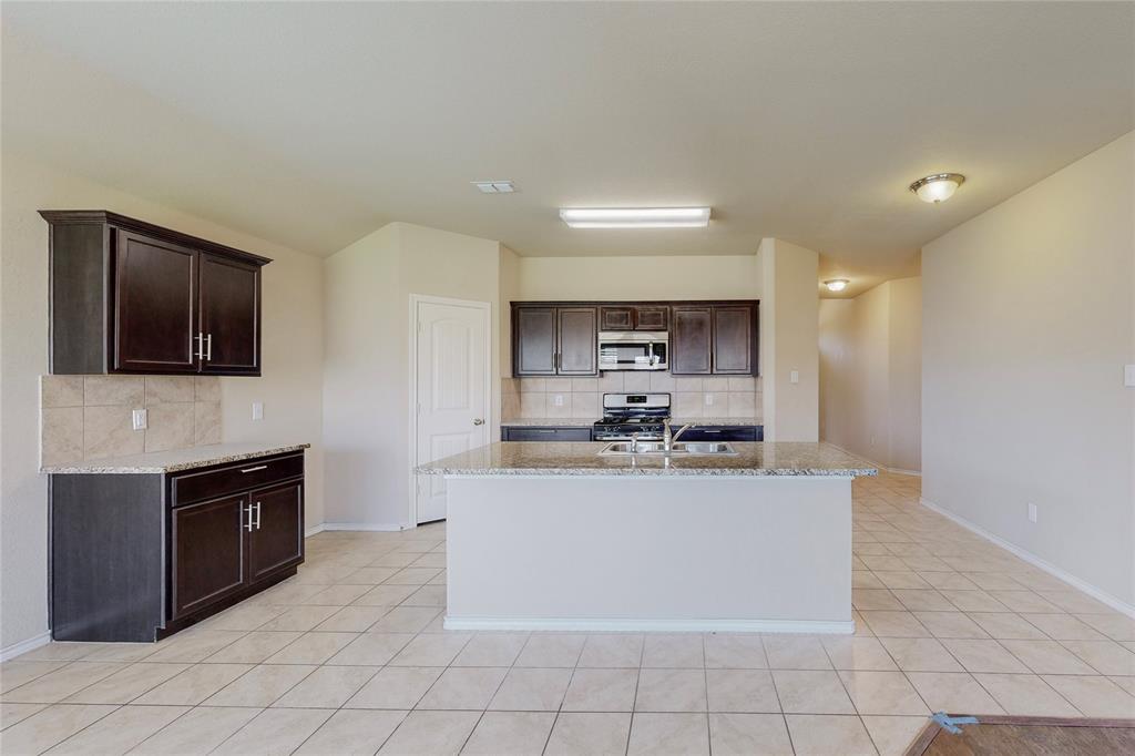 5140 Grayson Ridge Drive Fort Worth, TX 76179 - Photo 11 of 38