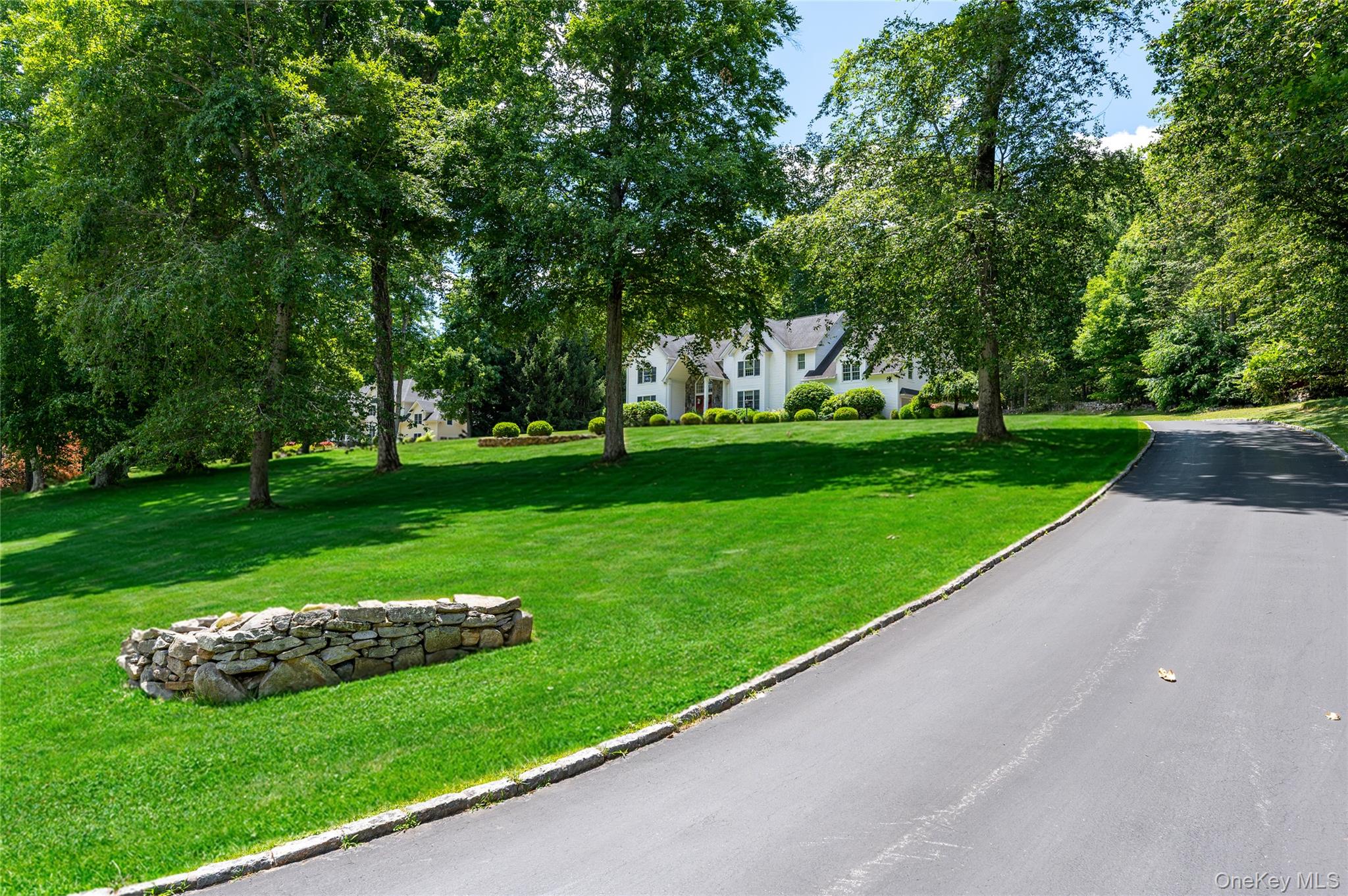 10 Adams Farm Road Katonah, NY 10536 - Photo 4 of 43