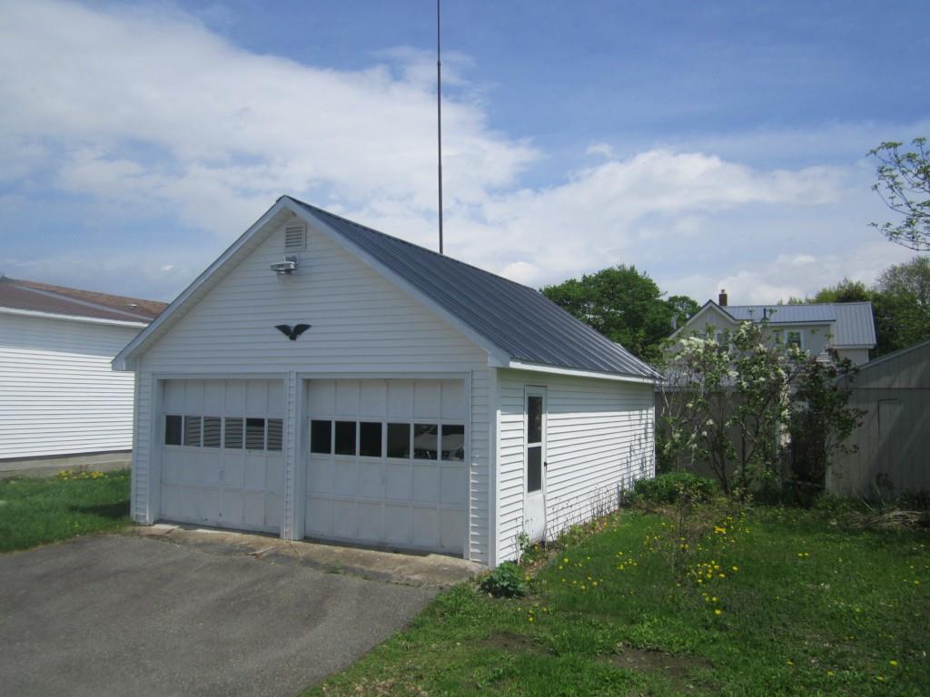 19 Maple Street East Millinocket, ME 04430 - Photo 2 of 12 Photo