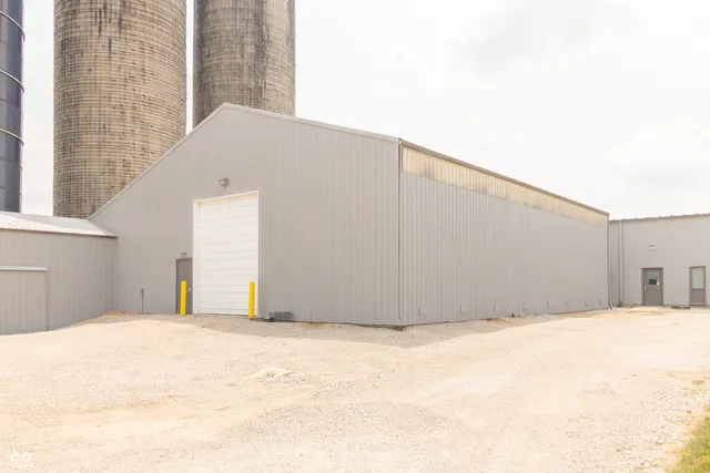 $2,700 | 1223 South 25th Street East, Unit C, Greenfield, IN 46140