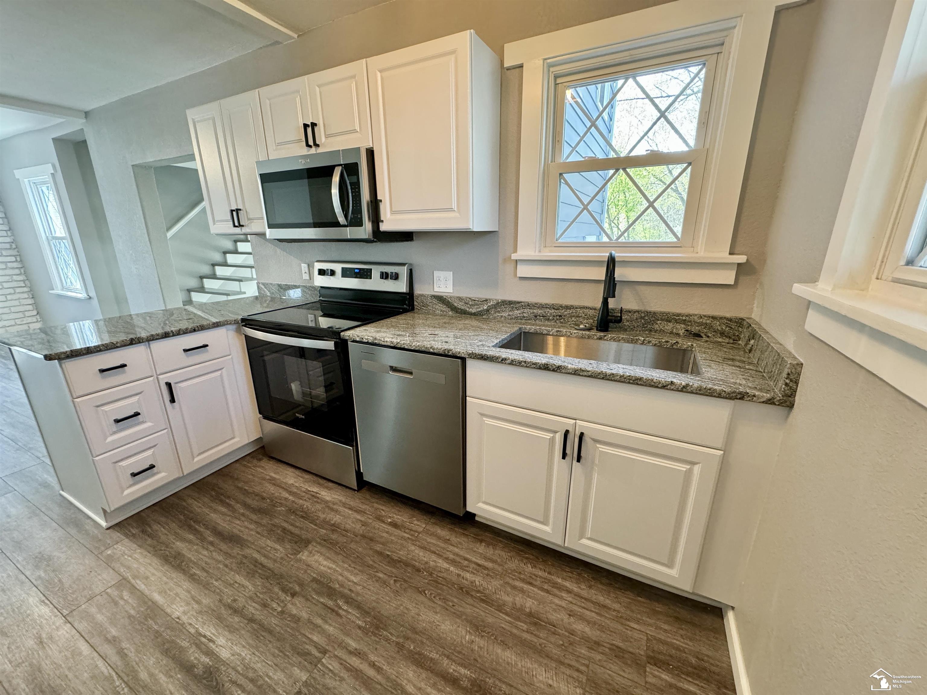 619 West Sterns Road Temperance, MI 48182 - Photo 9 of 20