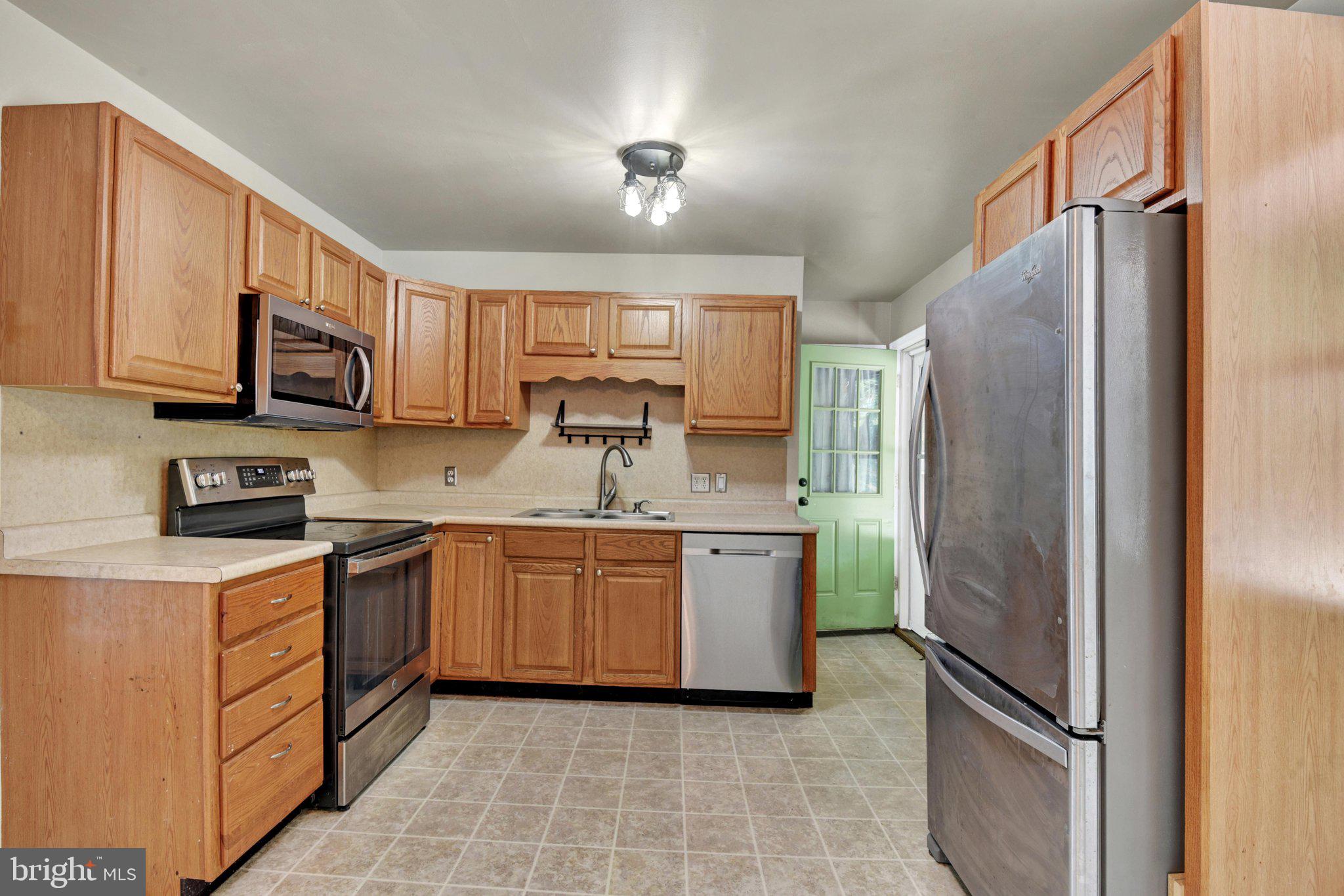 2504 Fairmount Road Hampstead, MD 21074 - Photo 8 of 30