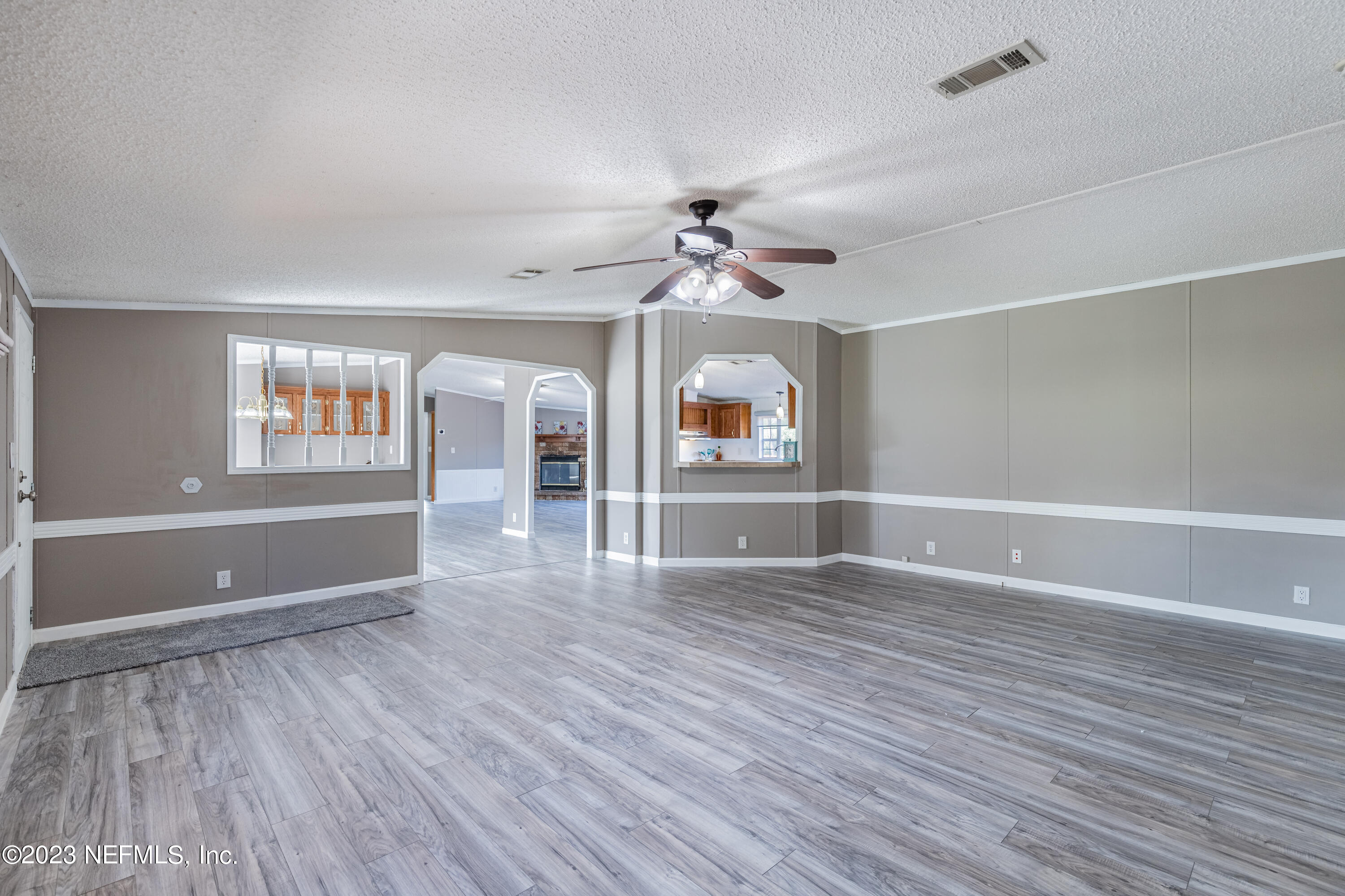 159 Goldie Road Melrose, FL 32666 - Photo 8 of 67 Living Room