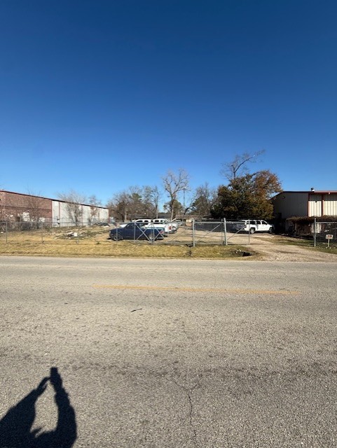 0 Emnora Lane Houston, TX 77080 - Photo 5 of 9 a view of an ocean and beach