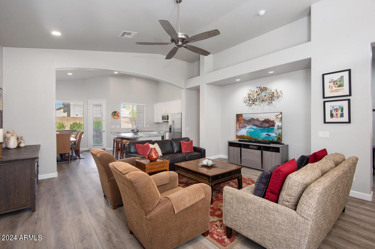 6534 West Rowel Road Phoenix, AZ 85083 - Photo 4 of 31 4-Great-Room