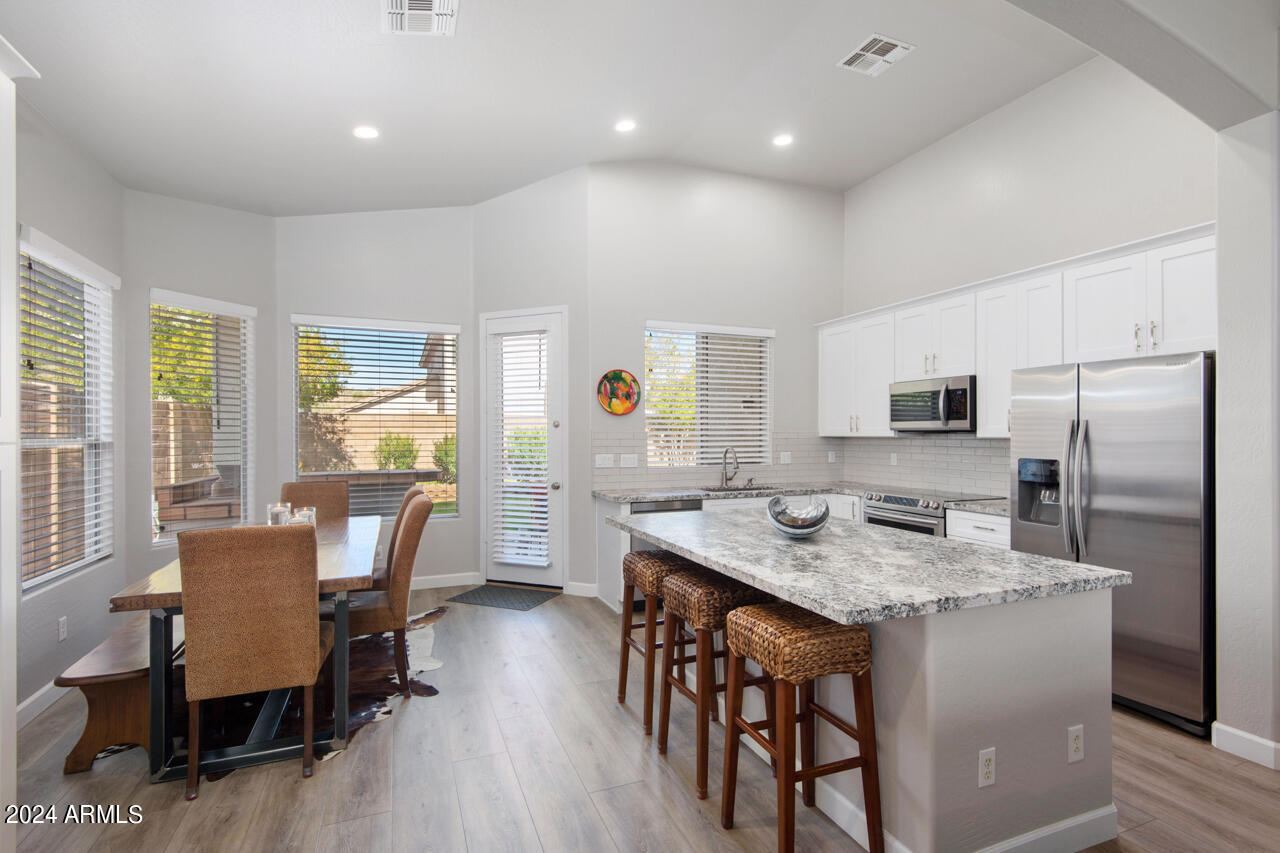 6534 West Rowel Road Phoenix, AZ 85083 - Photo 8 of 31 8-Kitchen