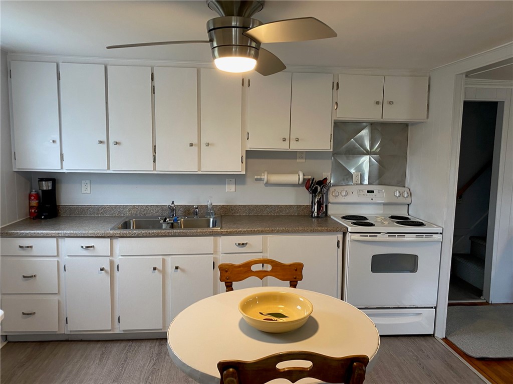 20 St James Road Narragansett, RI 02882 - Photo 15 of 36 Kitchen