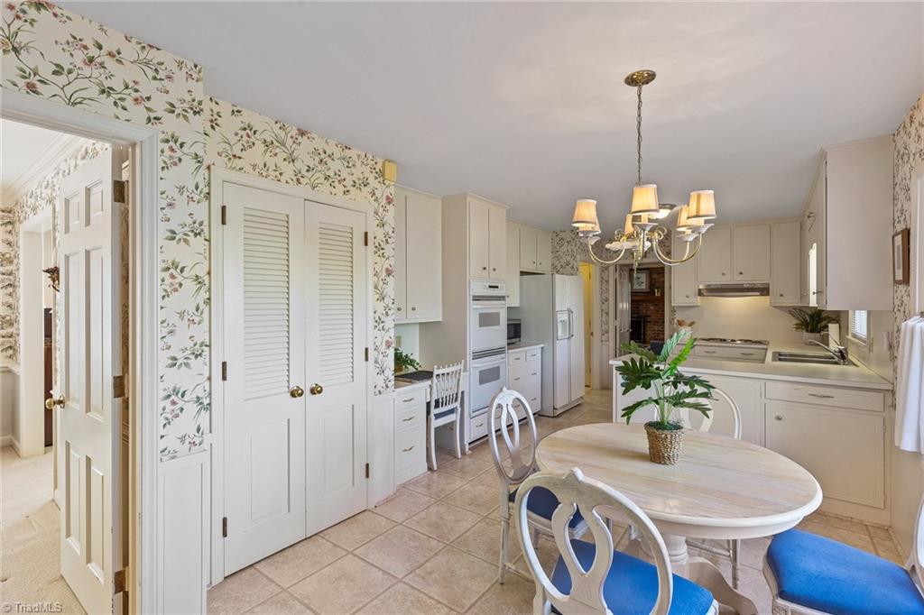 1502 Hobbs Road Greensboro, NC 27410 - Photo 12 of 34 Gallery Image 12