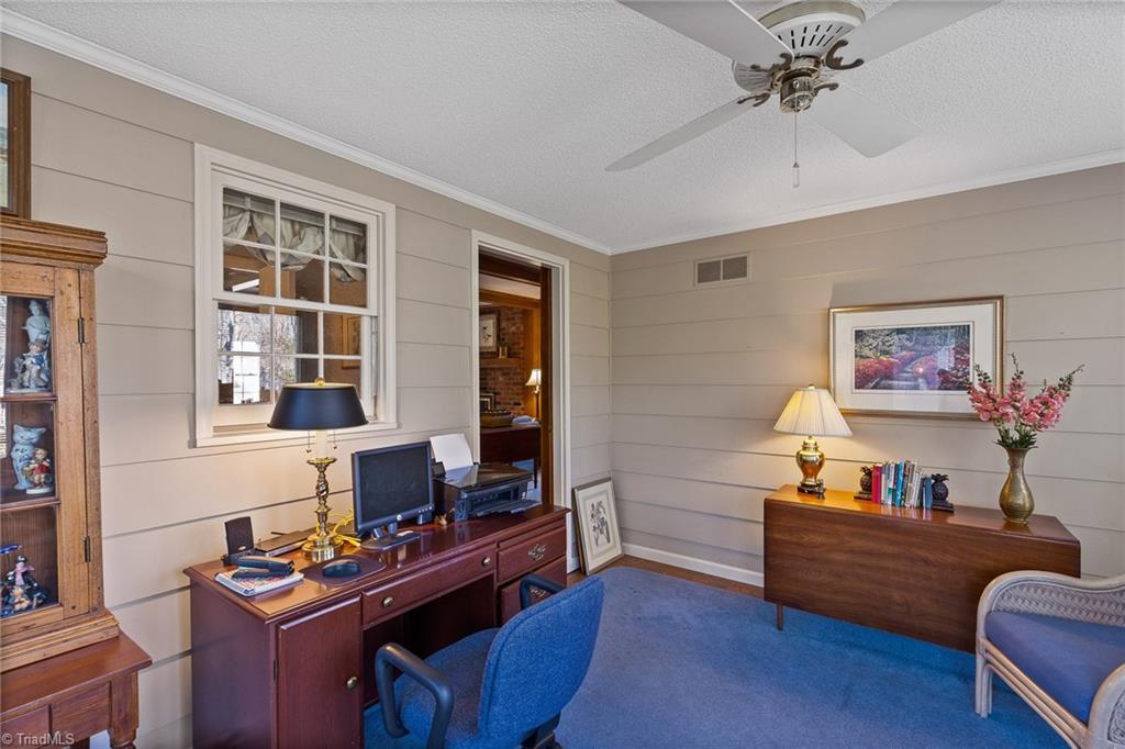 1502 Hobbs Road Greensboro, NC 27410 - Photo 21 of 34 Gallery Image 21