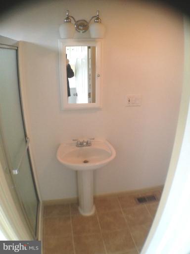 1438 Decatur Street Baltimore, MD 21230 - Photo 19 of 28 Bath