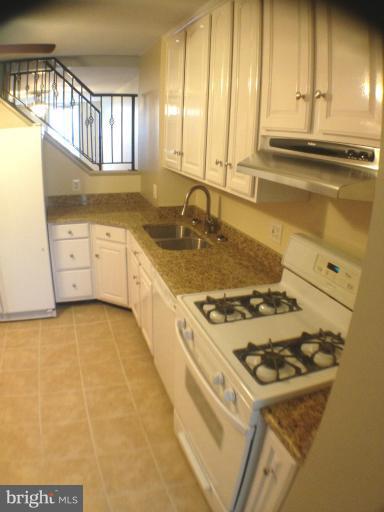 1438 Decatur Street Baltimore, MD 21230 - Photo 24 of 28 Kitchen