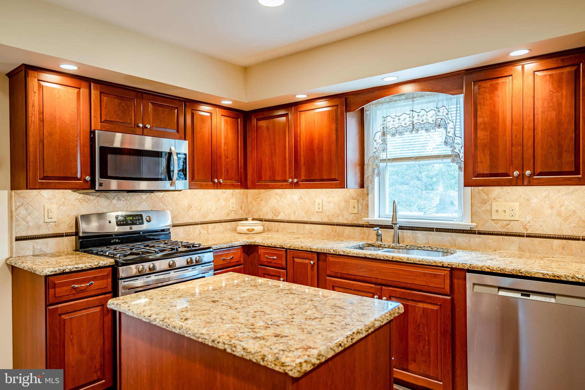 2126 Deer Ridge Drive Pottstown, PA 19464 - Photo 14 of 28