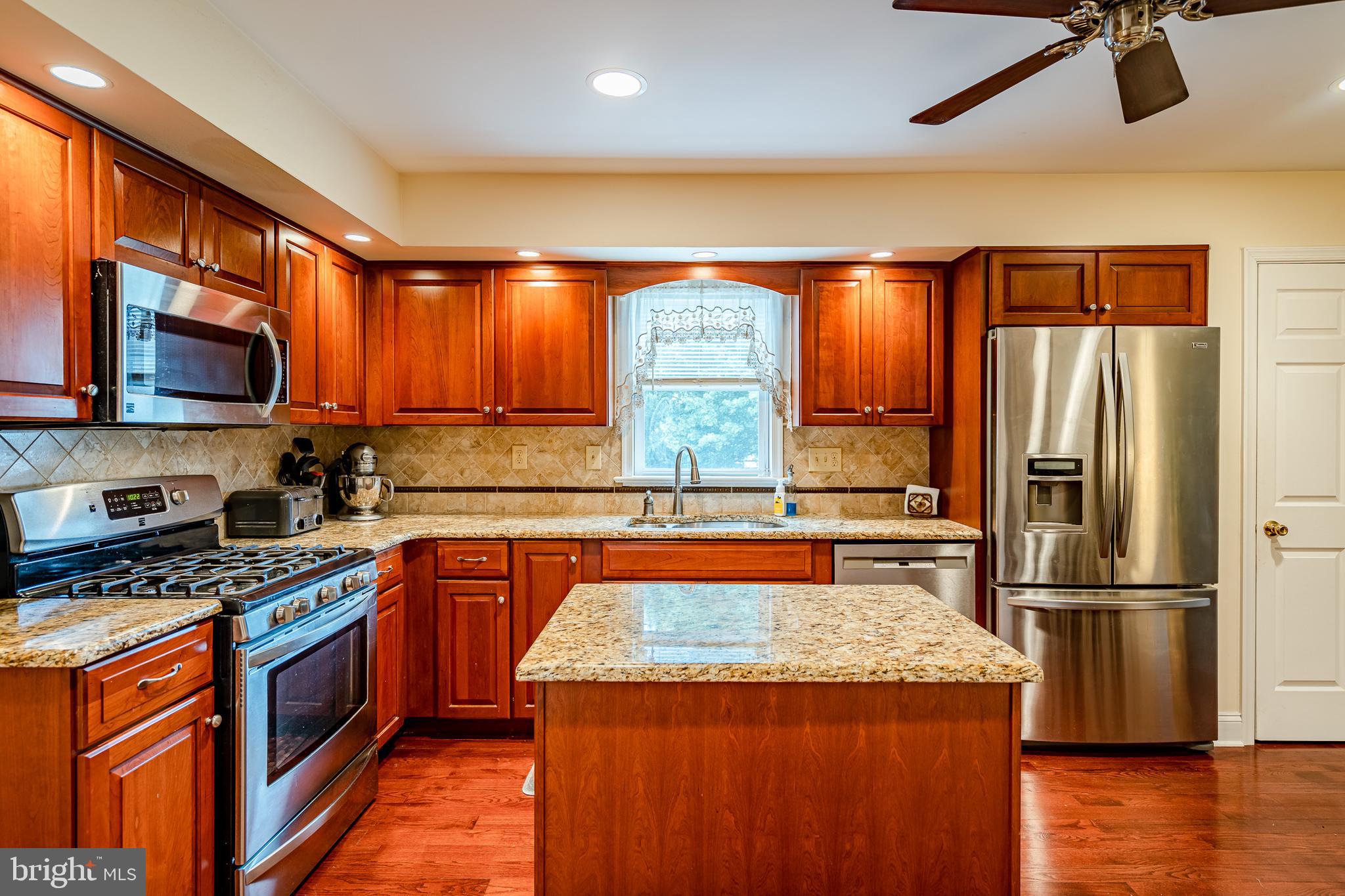 2126 Deer Ridge Drive Pottstown, PA 19464 - Photo 9 of 28