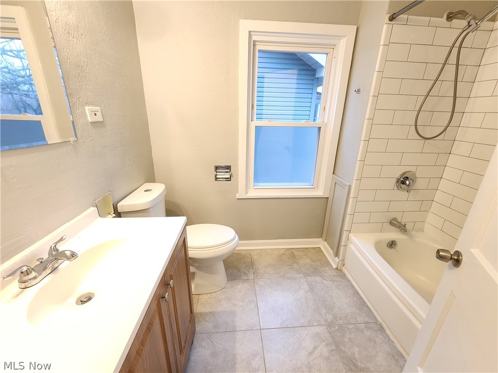 1238 Webb Road Lakewood, OH 44107 - Photo 18 of 33
